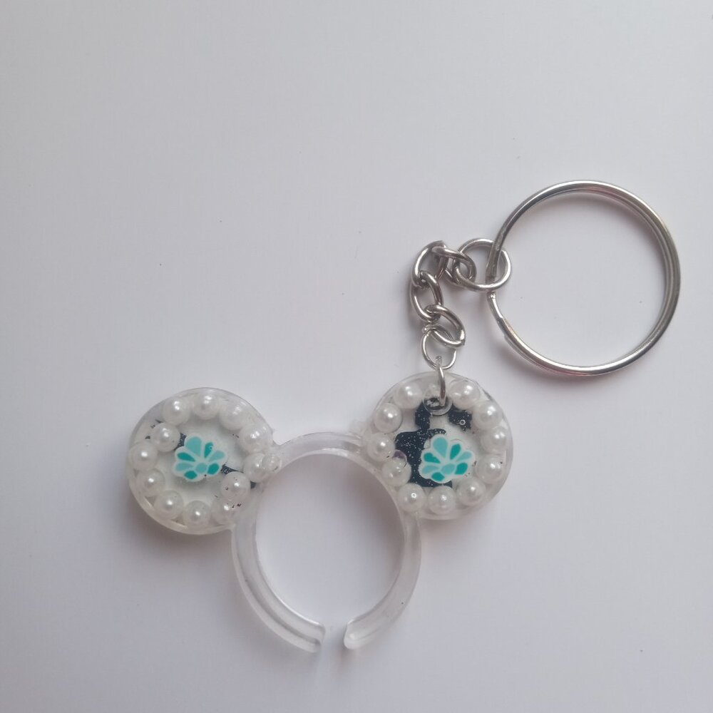 Clear Ariel keychain - Picture 2 of 3